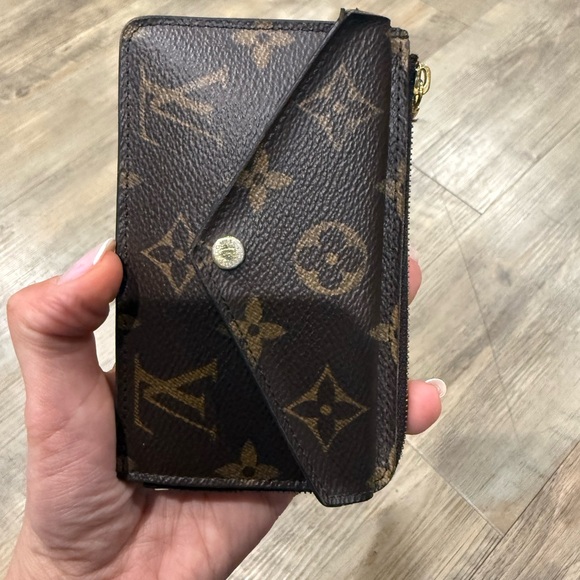 Authentic LV card holder - Picture 2 of 4